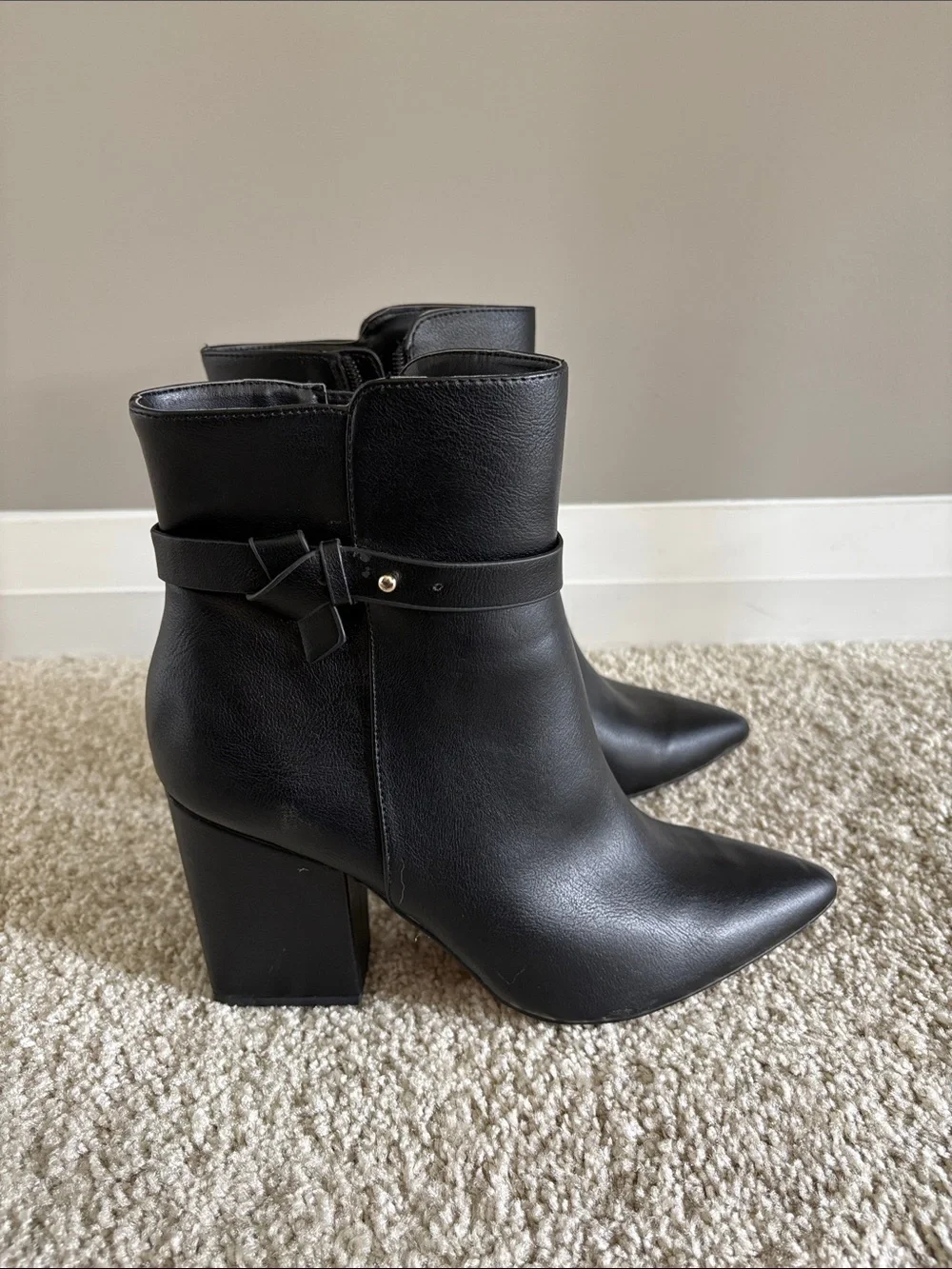 New York & Company Black Pointed Toe Block Heel Ankle Booties